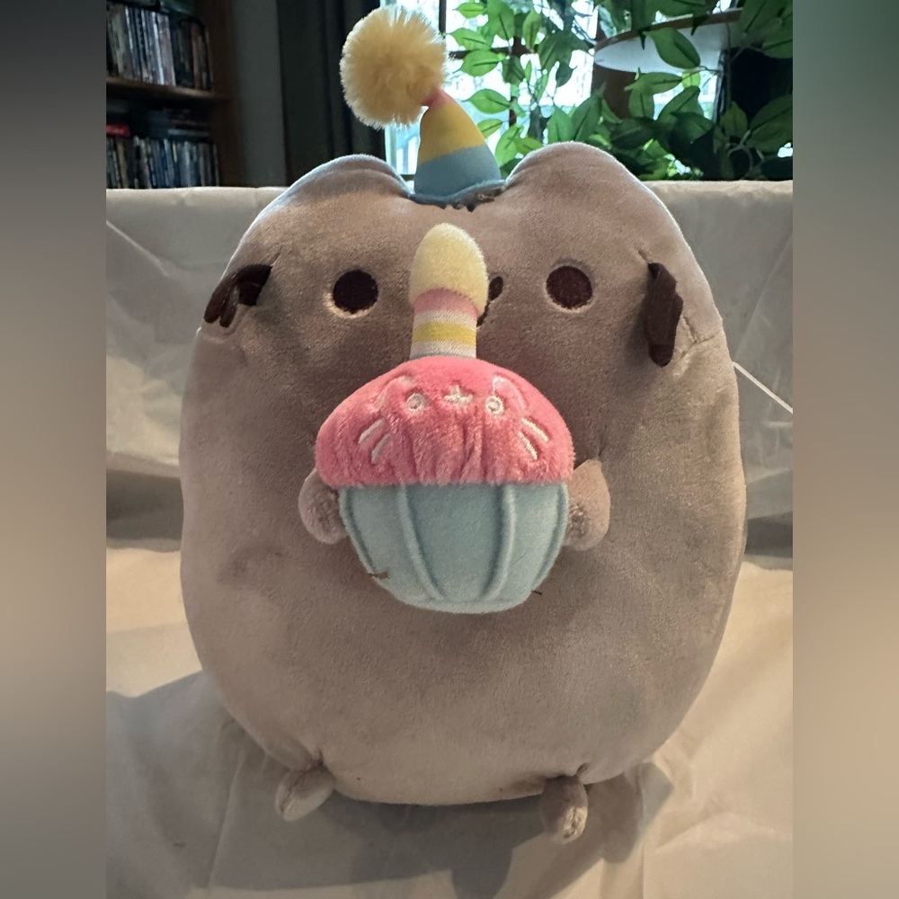 Birthday Pusheen Plush with Cupcake